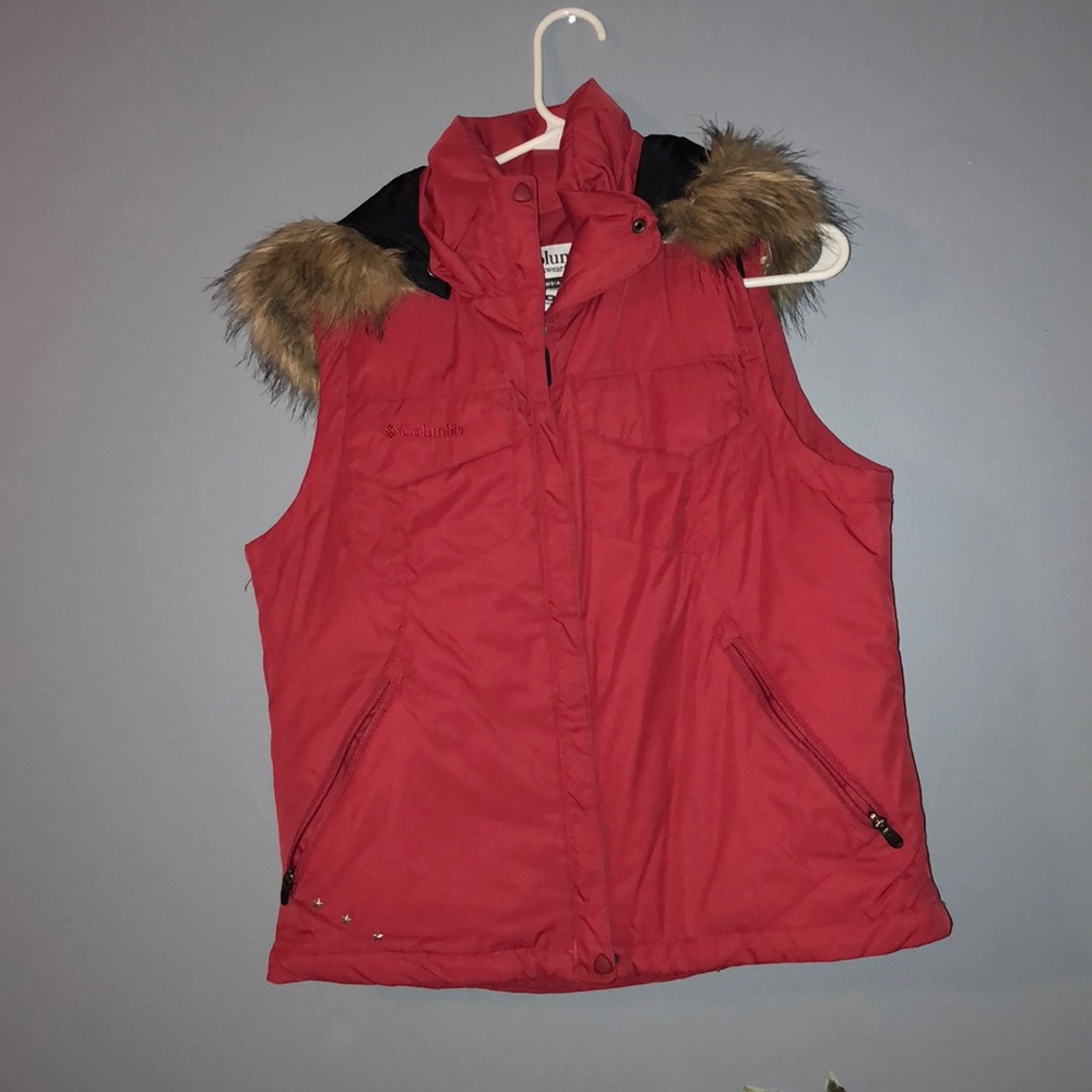 Columbia women’s hooded vest size mediums